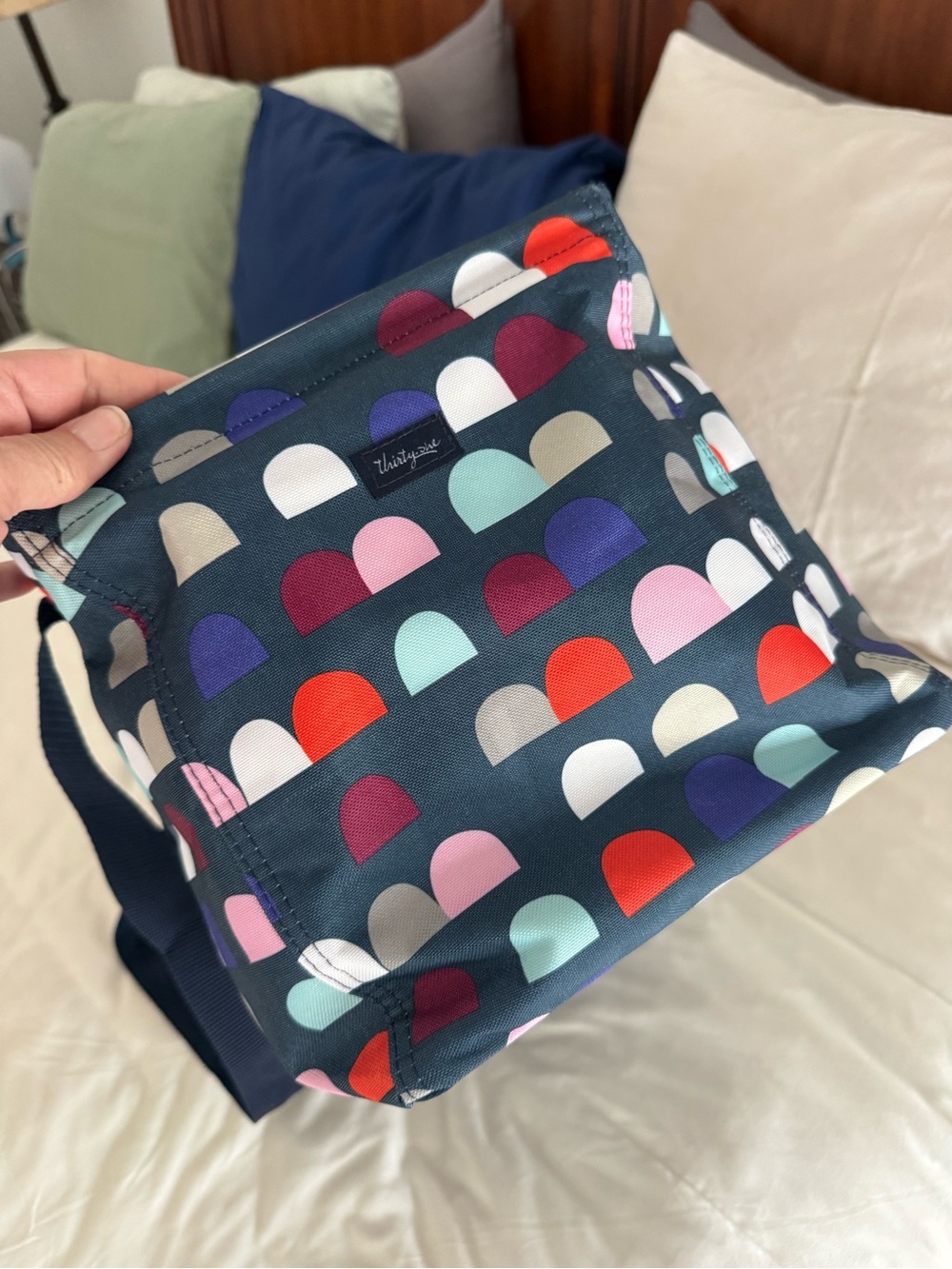 Thirty-One Medium Utility Tote - Gumdrop
Spots - Picture 2 of 6